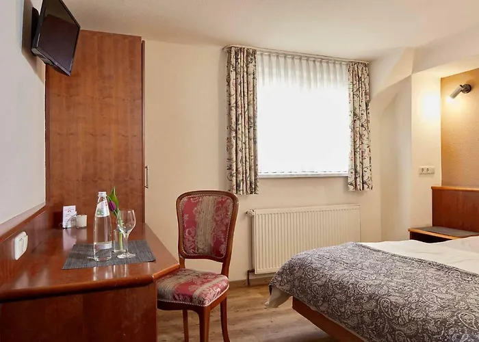 Eisenbahn מלון *