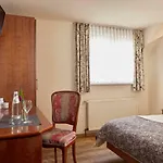 Eisenbahn Hotel *